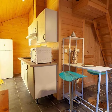 En Bois Avec Jardin Clos * Bullion