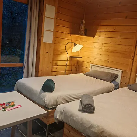 En Bois Avec Jardin Clos *