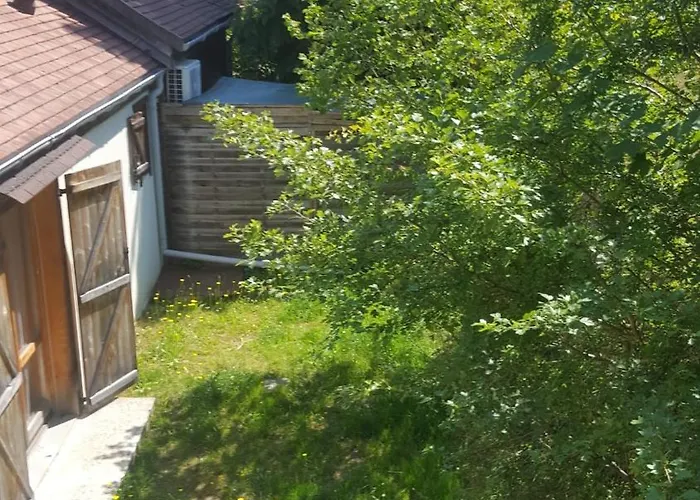 En Bois Avec Jardin Clos *